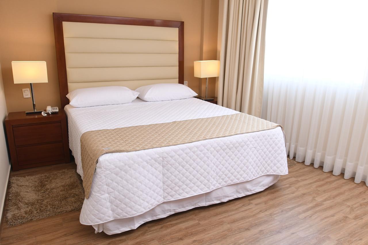 Taos Apart Hotel Santa Cruz de La Sierra Exteriör bild