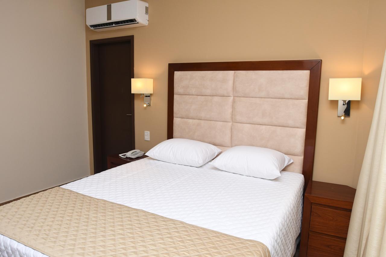 Taos Apart Hotel Santa Cruz de La Sierra Exteriör bild