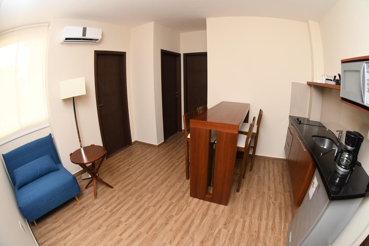 Taos Apart Hotel Santa Cruz de La Sierra Exteriör bild